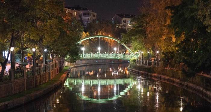 Eskişehir’de Romantik Buluşmalar İçin En İyi Mekanlar ve İpuçları