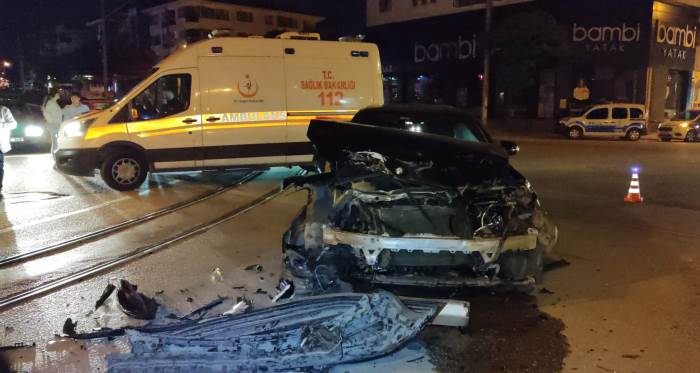 Eskişehir'de trafik kazası: 2 kişi yaralandı