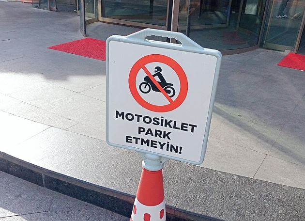 Eskişehir'de uyarı levhaları ile trafikte güvenlik arttırılıyor