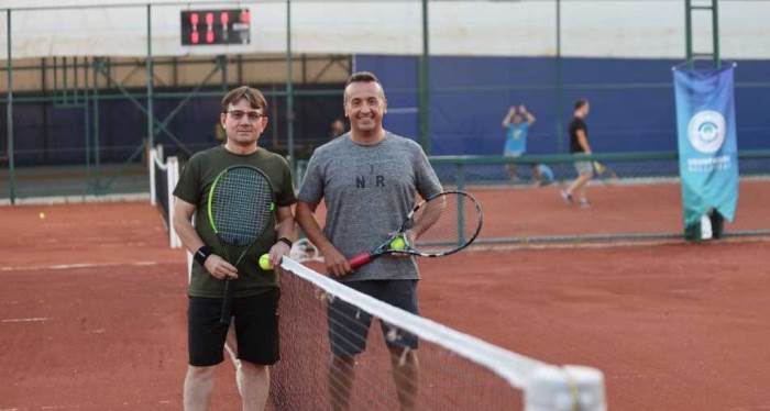 Eskişehir'de yaz tenis turnuvası başladı!