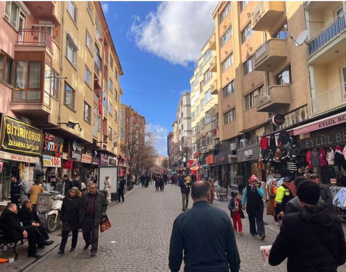 Eskişehir'de yılbaşı alışverişi telaşı başladı