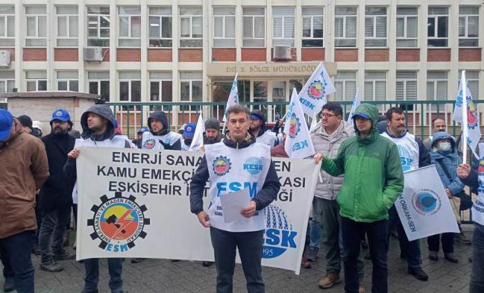 Eskişehir'deki kamu emekçileri her gün eriyen maaşlara ses çıkarıyor!