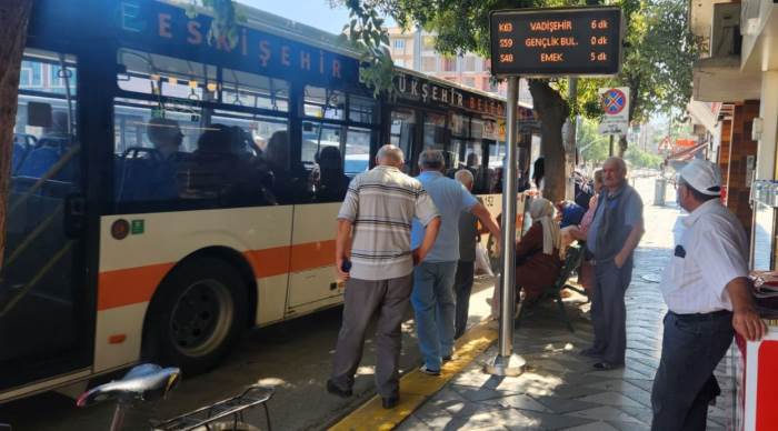 Eskişehir'deki o durağa bank talep ettiler