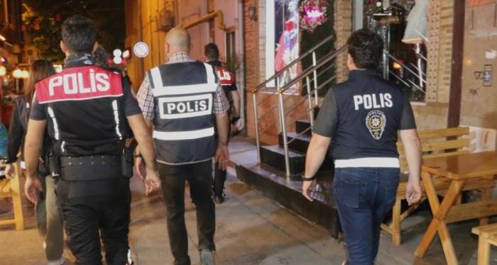 Eskişehir kent merkezinde polis ekiplerinden asayiş uygulaması