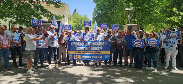 Eskişehir Sanayi ve Maden Kamu Emekçileri Sendikası'ndan iktidara protesto