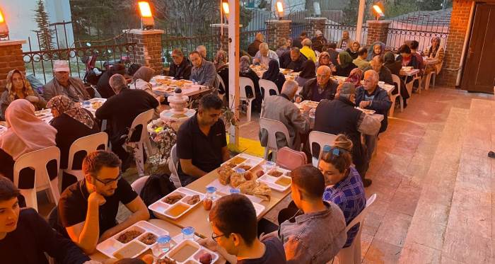Eskişehir Türk Ocağı’ndan yardım ve iftar programı