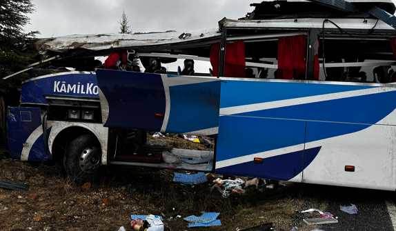 Eskişehir Valiliği’nden trafik kazası açıklaması: 1 ölü, 41 yaralı