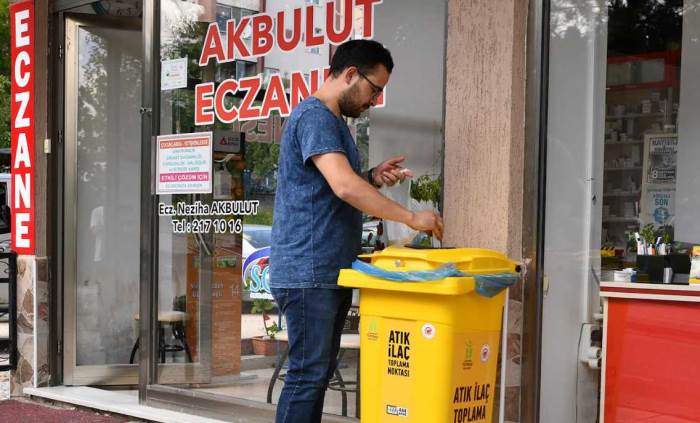 Eskişehirlilere önemli çağrı: Tarihi geçmiş ilaçları bu noktalara bırakın!