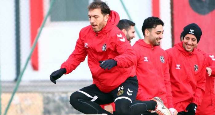 Eskişehirspor, sezonun ikinci yarısına bomba gibi girecek!