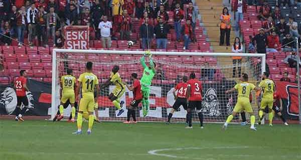 Eskişehirspor 22 maç sonra kalesini gole kapattı