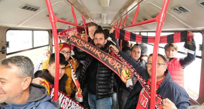 Eskişehirspor'a Büyükşehir'den büyük destek: Tramvaylar ve otobüsler...