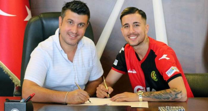 Eskişehirspor'a imza attı, ilk sözü "taraftar" oldu!