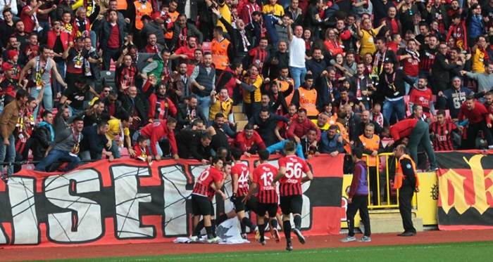 Eskişehirspor çifte bayram yaşattı