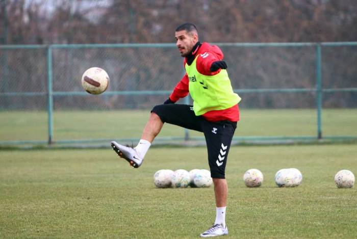 Eskişehirspor'da ayrılacak ilk isim belli oldu!