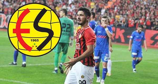 Eskişehirspor'da Fıratcan Üzüm veda etti!