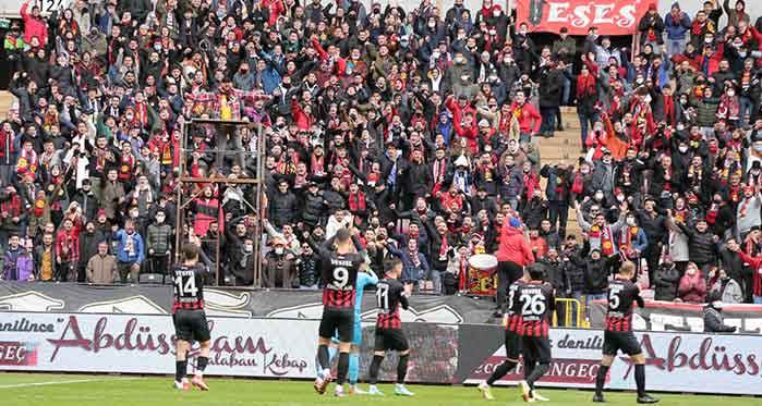 Eskişehirspor'da önemli çağrı!