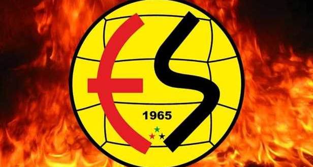 Eskişehirspor'da sadece 2 isim kaldı: 5 futbolcu da ayrıldı!
