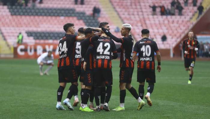 Eskişehirspor liderlik koltuğunu geri aldı!