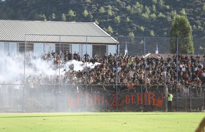 Eskişehirspor taraftarları sosyal medyayı salladı!