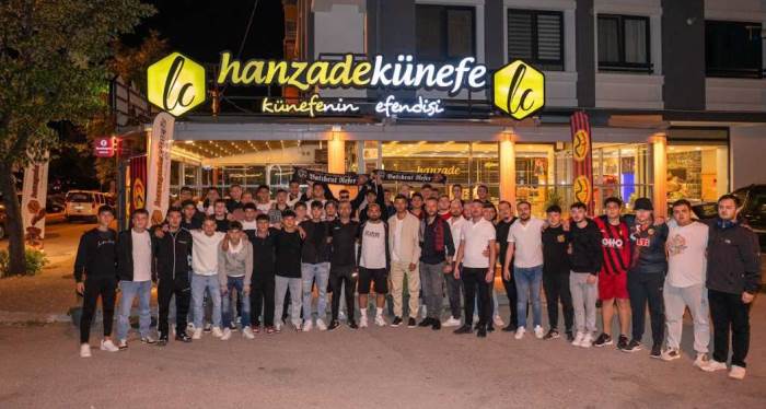 Eskişehirspor U-19 takımından moral dolu buluşma