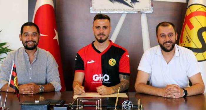 Eskişehirspor’un 13’üncü transferi de takıma katıldı!