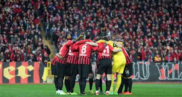 Eskişehirspor'un 3 oyuncusuna teklif var!