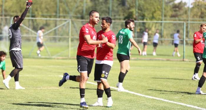 Eskişehirspor'un forveti Sefa Turan: "İyi bir camiaya geldim"