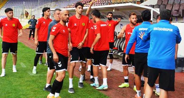 Eskişehirspor'un hazırlık maçında tansiyon yükseldi