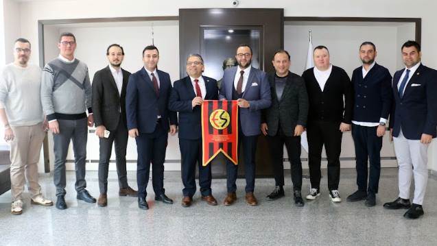 Eskişehirspor yönetiminden Baro’ya hayırlı olsun ziyareti