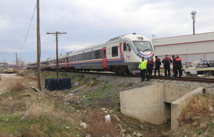 Feci tren kazası: Bir kişi hayatını kaybetti!