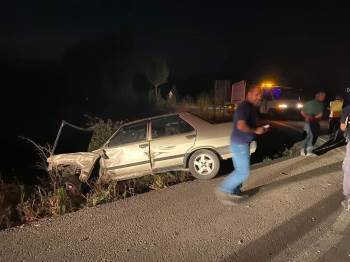 Gediz’De Minibüs İle Otomobil Çarpıştı: 9 Yaralı
