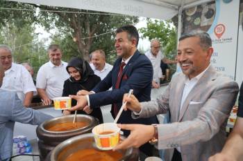 Gediz Geleneksel Tarhana Festivali Törenle Başladı
