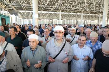 Hacı Adayları İçin Uğurlama Töreni Düzenlendi
