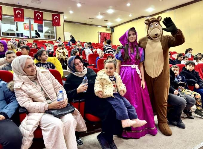 Hacılar’da çocuklara tatil coşkusu: Anka Düşler Sirki