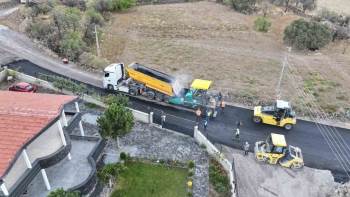 Hacılar'da yol çalışmaları devam ediyor