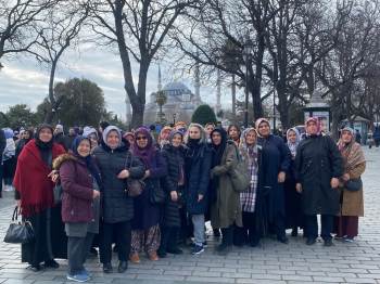 İstanbul’Un Tarihi Ve Turistik Yerlerini Gezdiler
