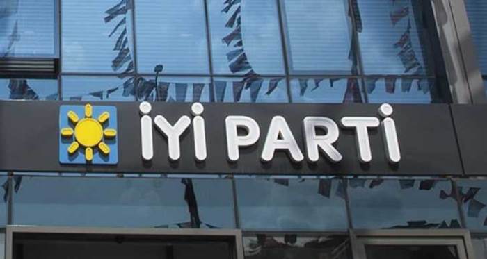 İYİ Parti Tepebaşı ve Odunpazarı'ndaki isimleri açıkladı