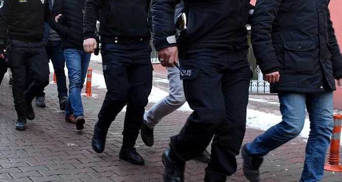 İzmir'den Eskişehir'e de uzandı: 72 milyon TL'lik kaçakçılık ağına darbe