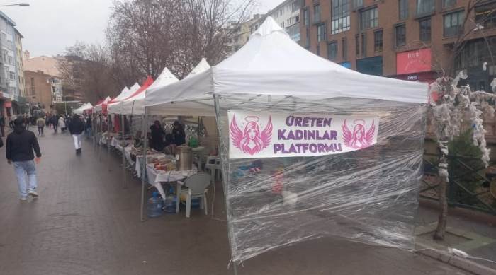 Kadın üreticilerin sokak pazarı büyük ilgi gördü