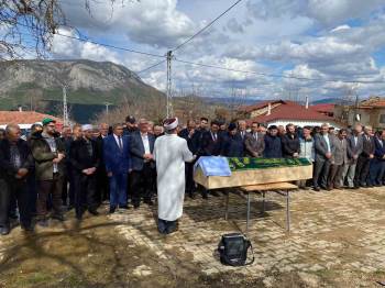 Kalp Krizi Sonrası Hayatını Kaybeden Muhtar Toprağa Verildi
