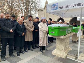 Kartalkaya’daki yangında hayatını kaybetti: Eslem Uyanık Kayseri’de toprağa verildi