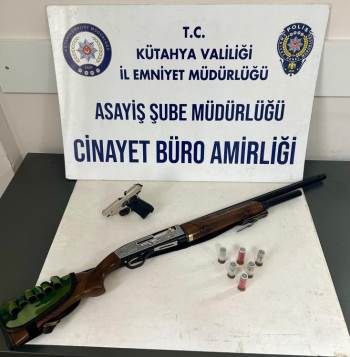 Kütahya’Da Silahla Yakalanan 2 Kişi Gözaltına Alındı
