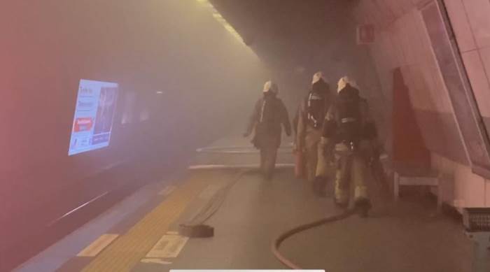 Metro istasyonunda çıkan yangın korkuttu!