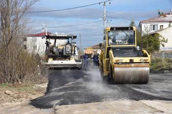 Pelitözü’Nde Yollar Yeni Asfalta Kavuştu
