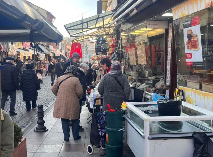 Şarküteride indirim yoğunluk oluşturdu