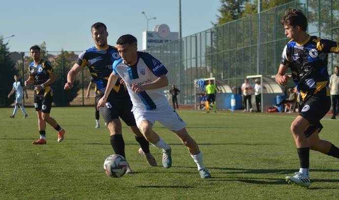 Süper Amatör Küme'de favori takımlar galip geldi