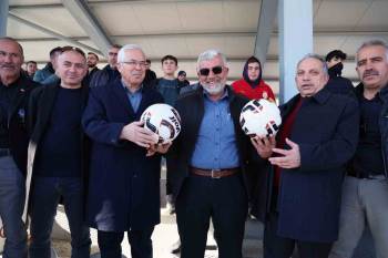 Talas’ta mahalleler arası futbol turnuvası sürüyor