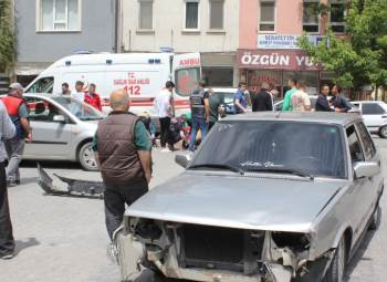 Tavşanlı’Da Trafik Kazası, 2 Yaralı
