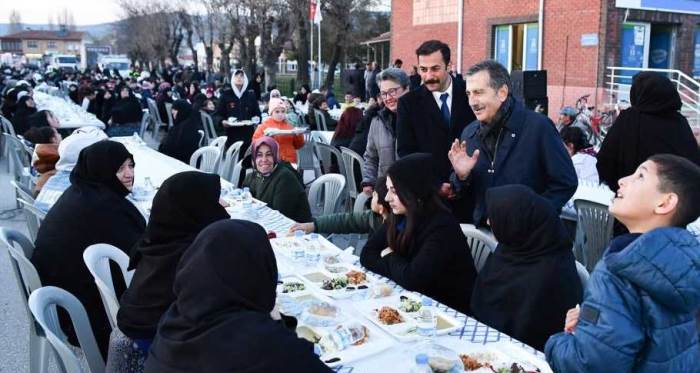 Tepebaşı Belediyesi'nden Muttalip'te sevindiren iftar