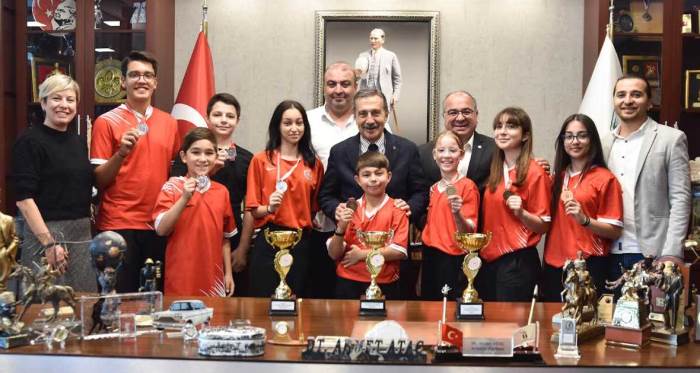 Tepebaşı Gençlik ve Spor Kulübü'nden tekvandoda büyük başarı